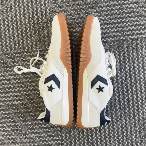 NWOB Converse Men’s Run Star White and Navy Trainer, size 9.5 - Picture 8 of 9